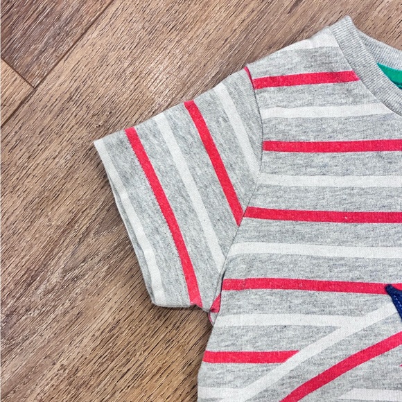 Baby Boden Gray and Red Airplane Tee Shirt Top Plane Short Sleeves 18-24m - Picture 3 of 12
